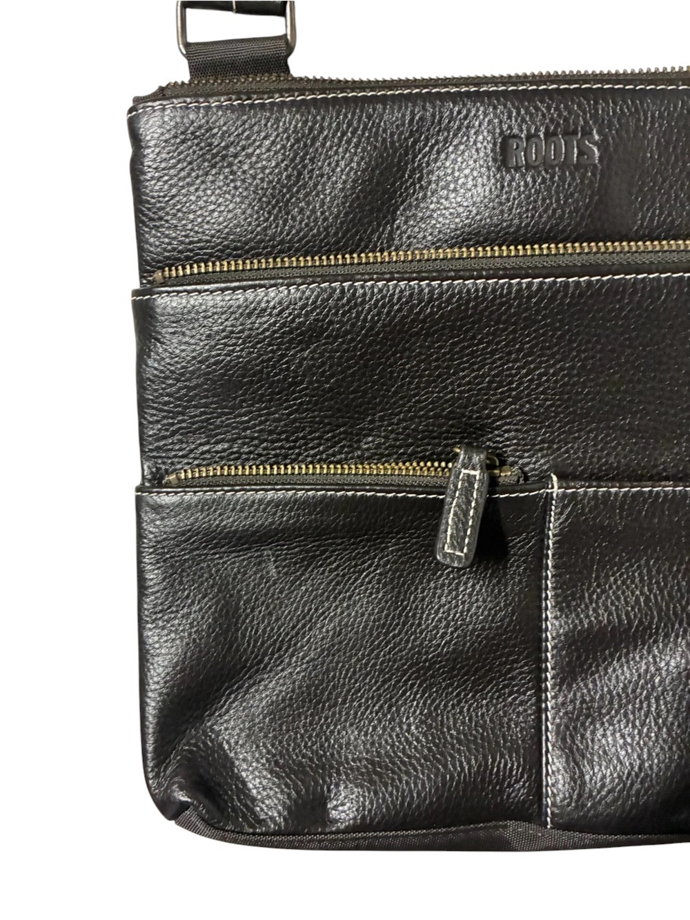 ROOTS Canada Black Pebbled Leather Crossbody Multi-Pocket Messenger Bag - Picture 9 of 13